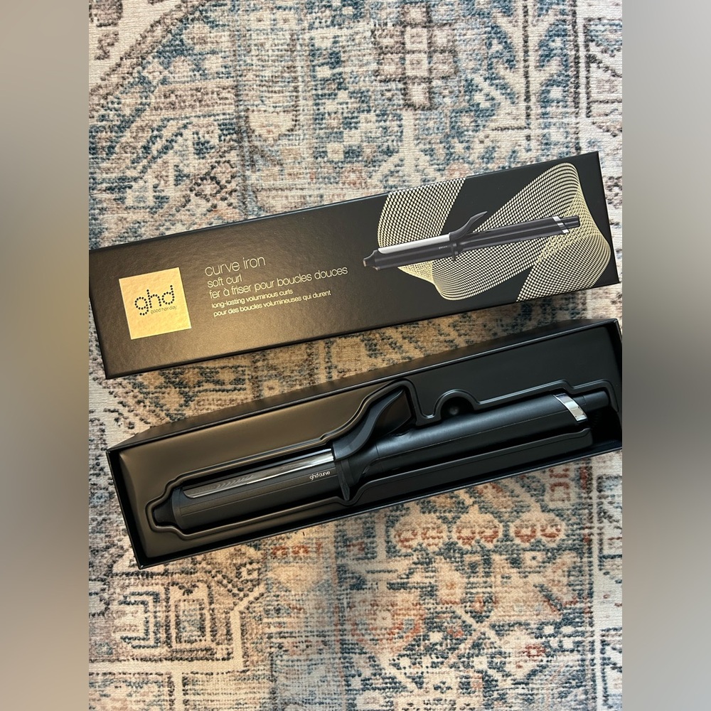 GHD 1 1/4” Curling Iron